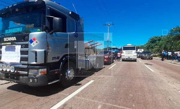 ¡Atención! Transporte pesado de Santa Cruz marcha en protesta por ...