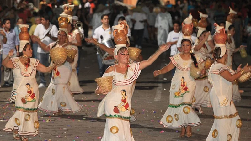 Este sábado inicia la fiesta grande de los cruceños. Foto: Internet