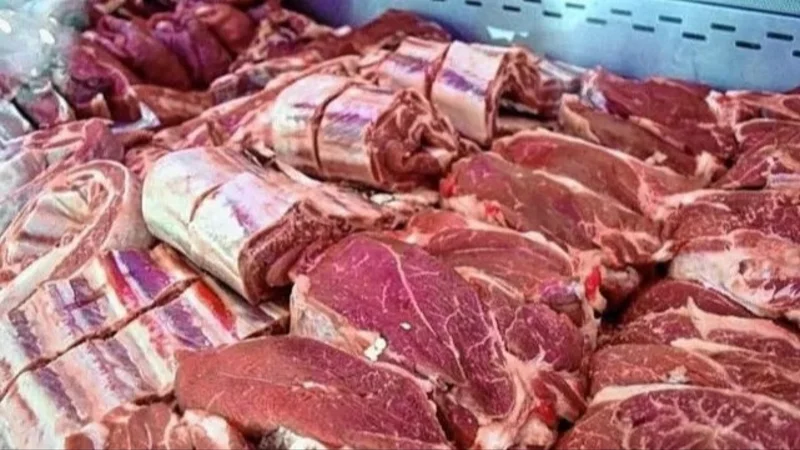 “Pasó fin de año y nada bajó”: Comerciantes de La Paz reclaman por el alto precio de la carne de res