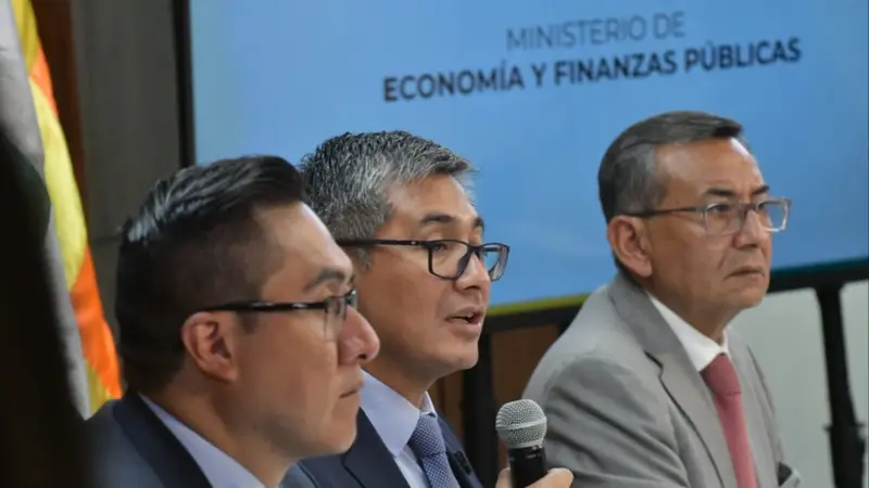 Espinoza anuncia visita de empresarios tras participación de Bolivia en Davos Espinoza anuncia visita de empresarios tras participación de Bolivia en Davos