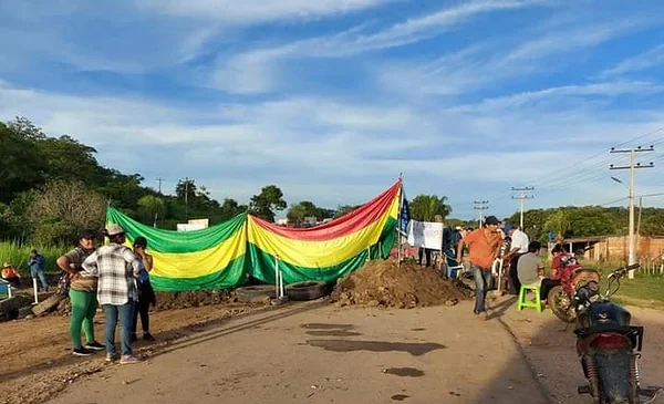 San Ramon Bolivia Bloquean la carretera que une San Ramón con Santa Cruz| Red Uno de Bolivia