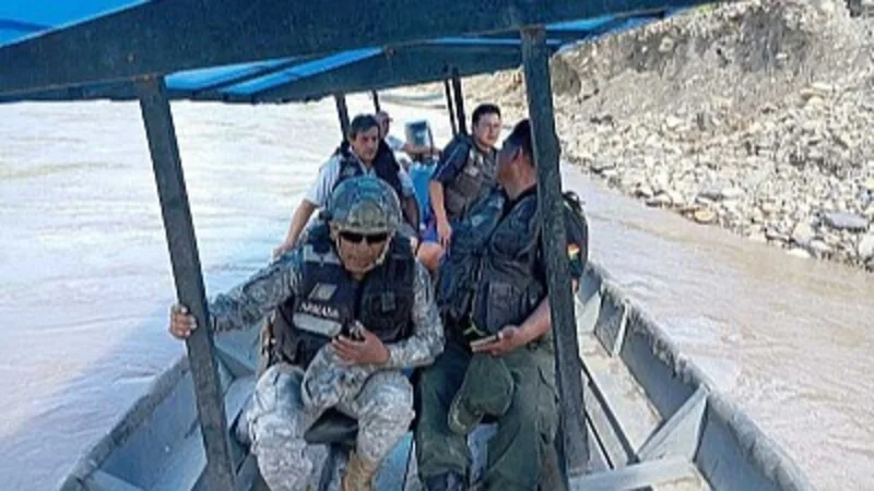 Buscan a dos hombres desaparecidos en un siniestro fluvial en Guanay, La Paz