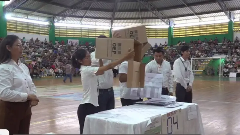 TED Santa Cruz capacita a más de 53 mil jurados electorales en gran encuentro previo a las subnacionales TED Santa Cruz capacita a más de 53 mil jurados electorales en gran encuentro previo a las subnacionales