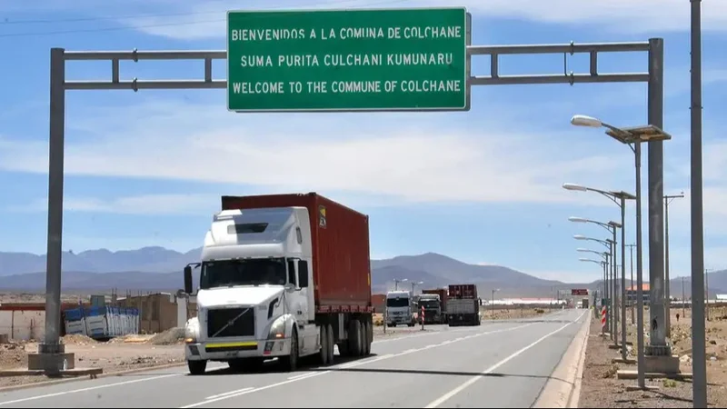Boliviano detenido Colchane a migrantes por ingreso irregular a Chile. FOTO: Tomada de internet.