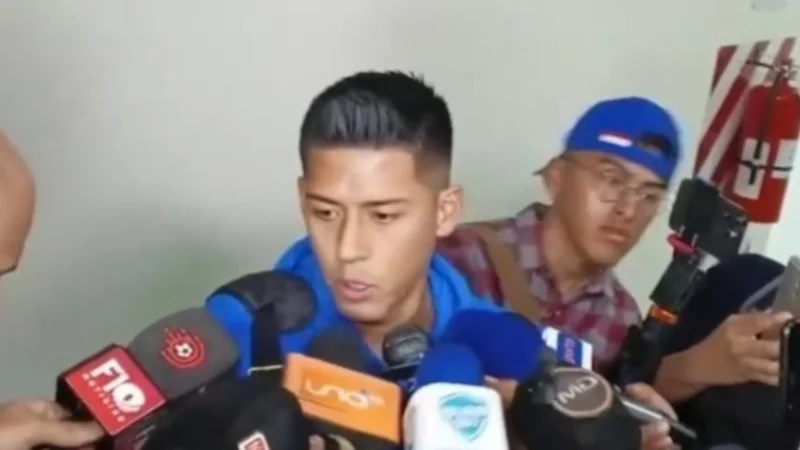 Video: “Es un momento durísimo para mí”, dijo Ramiro Vaca tras llegar al aeropuerto de El Alto