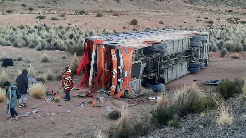 Esta es la lista de pasajeros heridos de la flota que volcó en la ruta a Uyuni