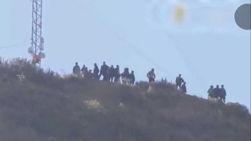 Foto: Bloqueadores lanzan piedras y detonan dinamita desde cerros. Red Uno. Foto: Bloqueadores lanzan piedras y detonan dinamita desde cerros. Red Uno.