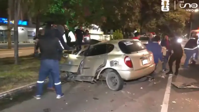 Tres personas resultan heridas tras accidente en el segundo anillo Tres personas resultan heridas tras accidente en el segundo anillo
