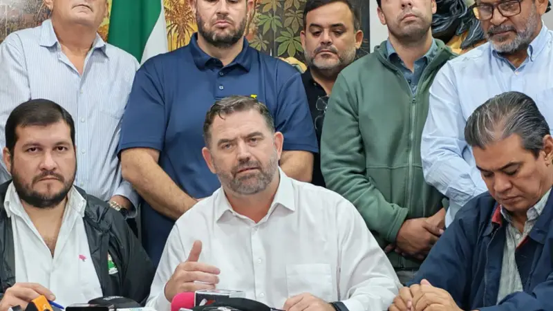 “El país necesita divisas”: Productores cruceños alertan más de $us 50 millones en pérdidas por bloqueos “El país necesita divisas”: Productores cruceños alertan más de $us 50 millones en pérdidas por bloqueos