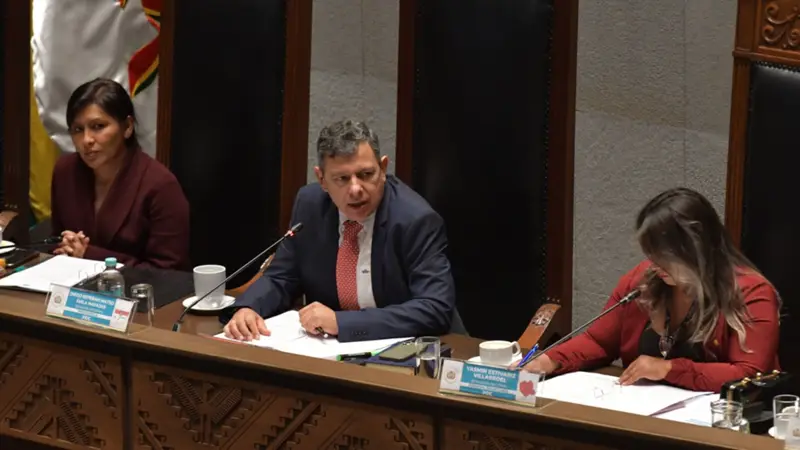 Cámara de Senadores convoca al diálogo para superar la crisis. Foto: Cámara de Senadores Cámara de Senadores convoca al diálogo para superar la crisis. Foto: Cámara de Senadores