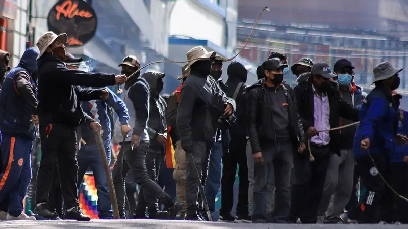 Tolerancia será aplicada mientras persistan conflictos sociales en La Paz. APG. Tolerancia será aplicada mientras persistan conflictos sociales en La Paz. APG.