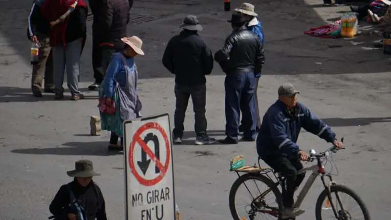 Foto: Movilizaciones impiden el paso del transporte público. APG. Foto: Movilizaciones impiden el paso del transporte público. APG.