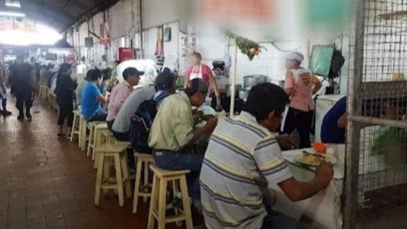 "Hay tortillas de verduras": el menú cambia y el almuerzo sube a Bs 15 en El Alto por falta de insumos