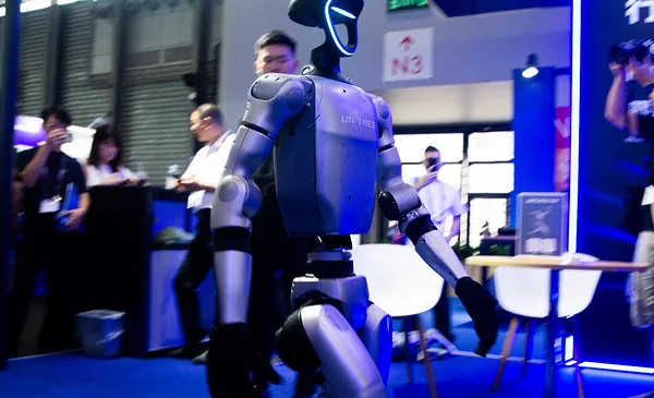 Robots humanoides muestran sus habilidades en el Congreso Mundial de ...