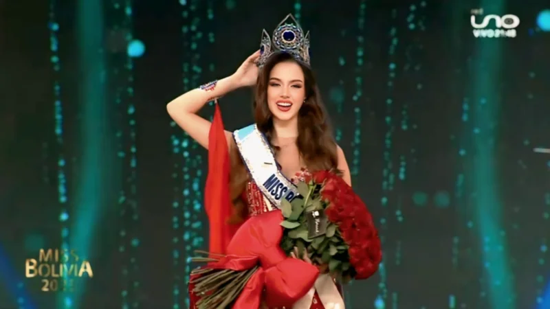 Miss Residentes en el Reino Unido se llevó la segunda corona más importante del certamen de belleza. 
