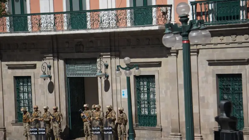 Expectativa por la promulgación de ley que regula los Estados de Excepción Expectativa por la promulgación de ley que regula los Estados de Excepción