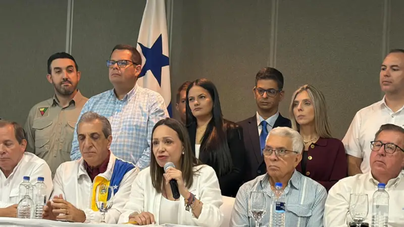 Machado respalda a Rodrigo Paz y condena intentos de desestabilización en Bolivia Machado respalda a Rodrigo Paz y condena intentos de desestabilización en Bolivia