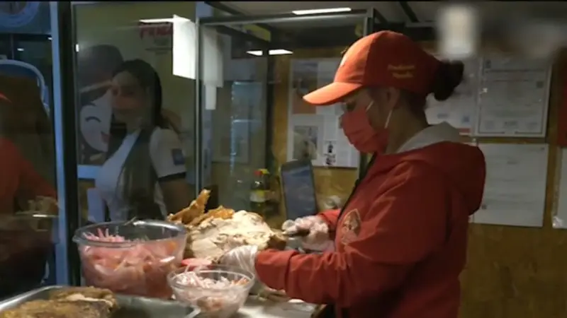 Foto: Varios negocio gastronómicos sufrieron pérdidas económicas y reducción de su personal por los bloqueos. Red Uno. Foto: Varios negocio gastronómicos sufrieron pérdidas económicas y reducción de su personal por los bloqueos. Red Uno.
