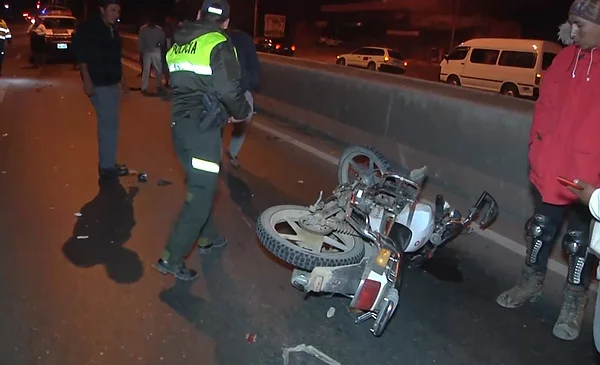 Motociclista falleció tras ser embestido por una camioneta que se dio a ...
