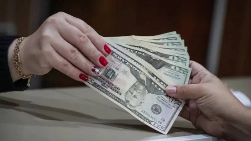 Arranca la semana: así cotiza el dólar oficial en Bolivia este lunes 6 de julio Arranca la semana: así cotiza el dólar oficial en Bolivia este lunes 6 de julio