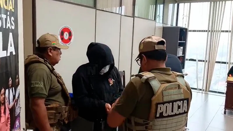 Caso de presunta venta de una menor: Justicia ordena 90 días de detención preventiva para la madre. FOTO: Rubén Velarde/RED UNO. Caso de presunta venta de una menor: Justicia ordena 90 días de detención preventiva para la madre. FOTO: Rubén Velarde/RED UNO.