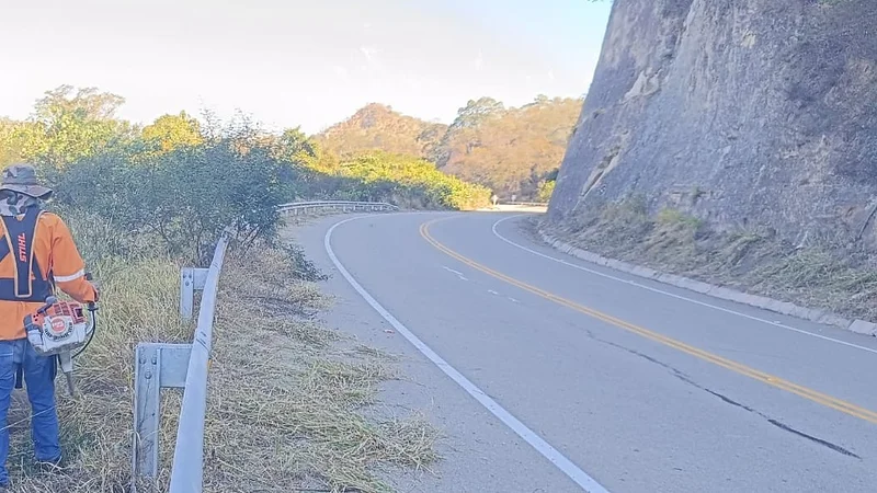 Atención conductores: cerrarán por dos horas la carretera entre Uncía y Llallagua. Imagen de referencia ABC Atención conductores: cerrarán por dos horas la carretera entre Uncía y Llallagua. Imagen de referencia ABC