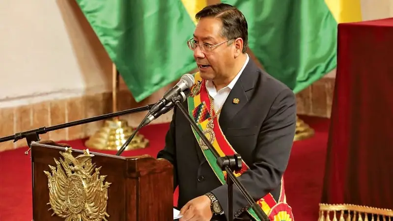 Foto: Luis Arce mensaje por el Bicentenario 