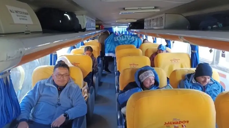 ¡Aguante Bolívar! Hinchas de la Academia paceña rumbo a Cuzco para apoyar a su equipo