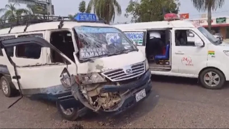 Seis heridos tras accidente de minibús en la carretera al Norte