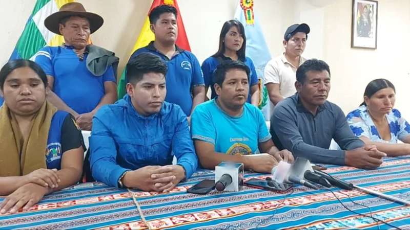 Cocaleros no descartan con "insurgencia", tras conocer la citación a declarar a Evo Morales