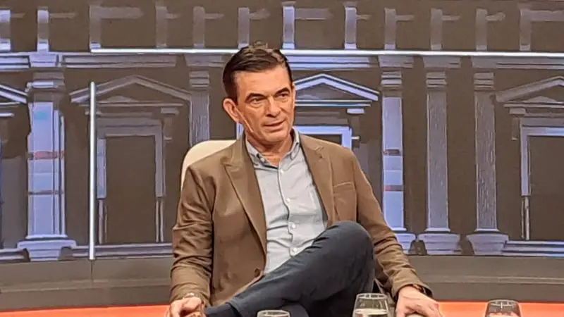 Rodrigo Paz anuncia medidas para impulsar el turismo y atraer divisas mediante la cultura y la gastronomía Rodrigo Paz anuncia medidas para impulsar el turismo y atraer divisas mediante la cultura y la gastronomía