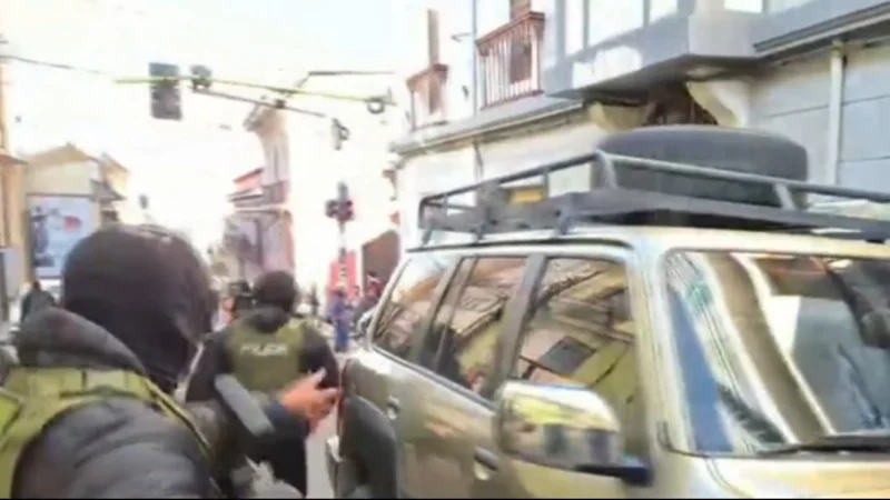 Martín Irusta es trasladado a La Paz para audiencia de acción de libertad Martín Irusta es trasladado a La Paz para audiencia de acción de libertad
