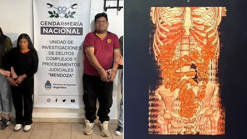 Dos bolivianos fueron detenidos con cápsulas de cocaína en Argentina. Foto Gendarmería Argentina. Dos bolivianos fueron detenidos con cápsulas de cocaína en Argentina. Foto Gendarmería Argentina.