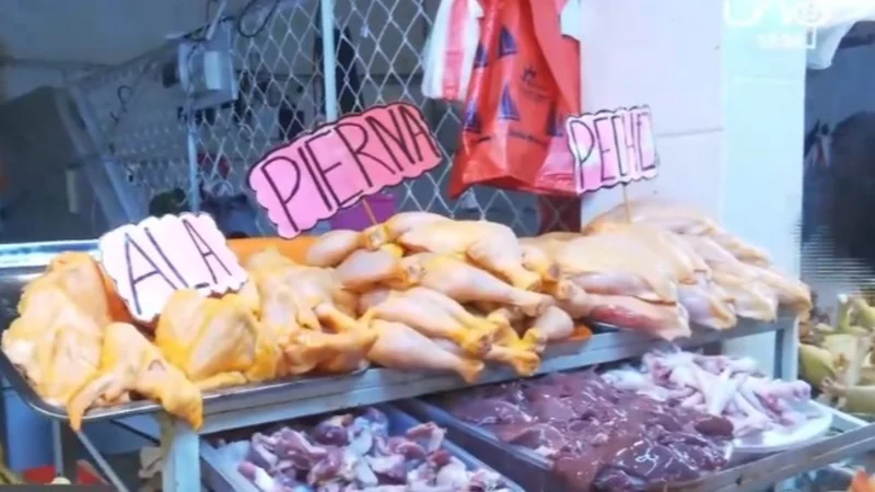 ¡Tome sus previsiones! Así están los precios del pollo y la carne en Santa Cruz ¡Tome sus previsiones! Así están los precios del pollo y la carne en Santa Cruz