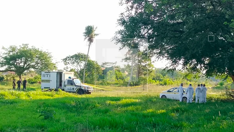 Hallan disparos en el vehículo que utilizaron sicarios para acribillar a dos brasileños Hallan disparos en el vehículo que utilizaron sicarios para acribillar a dos brasileños