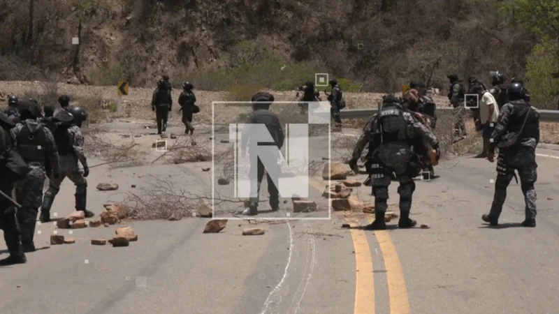 La policía logra desbloquear Aiquile y se prepara para intervenir en Vacas.