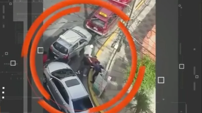 (VIDEO): Choferes se agarraron a golpes por comprar combustible