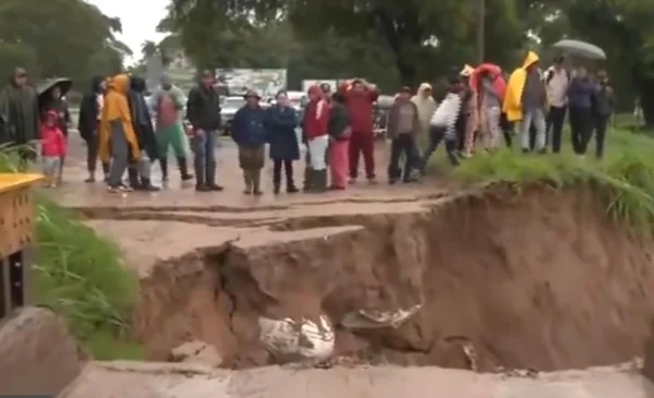 Colpa Bélgica queda incomunicada tras el colapso del puente por crecida ...