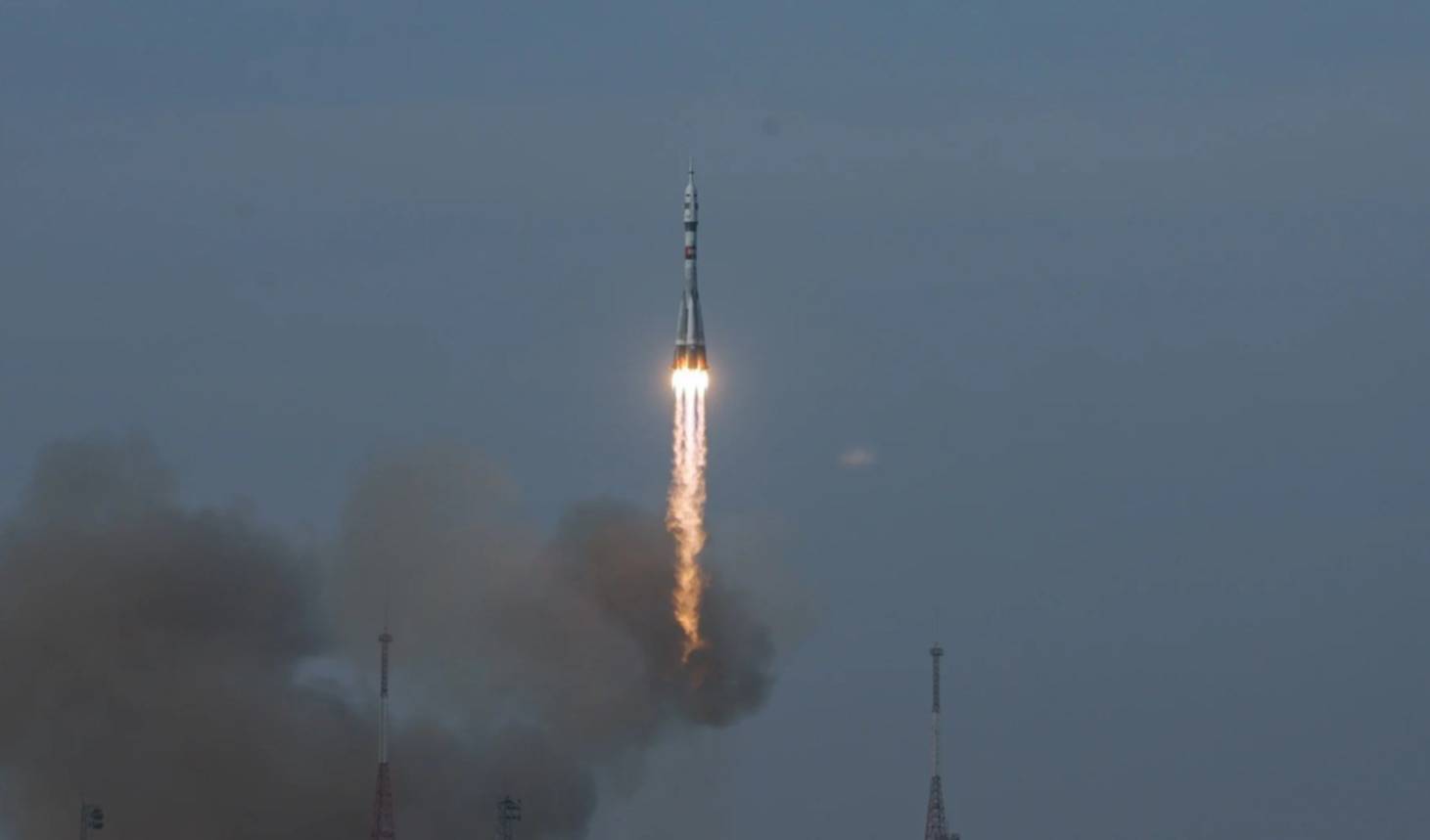 Rusia lanza la nave tripulada Soyuz MS-28 rumbo a la Estación Espacial Internacional