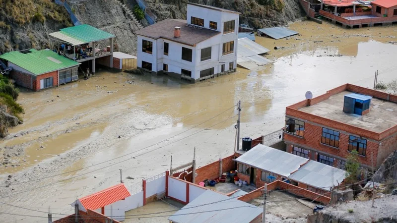 Lluvias y riadas afectan a 2.513 familias y dejan 14 personas fallecidas a nivel nacional