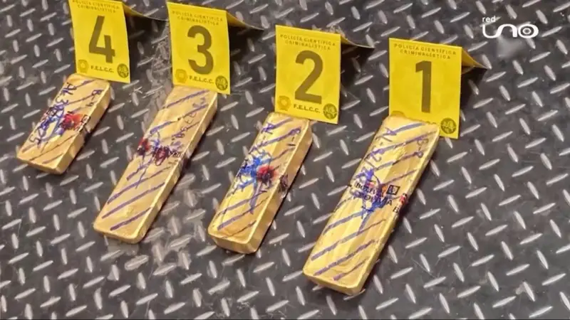 Incautan 30 kilos de oro de alta pureza en el aeropuerto de El Alto; hay dos detenidos